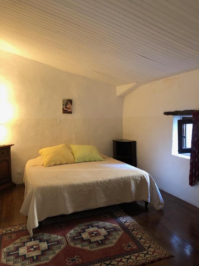 Belle De Nuit Bed & Breakfast Oppède Exterior foto